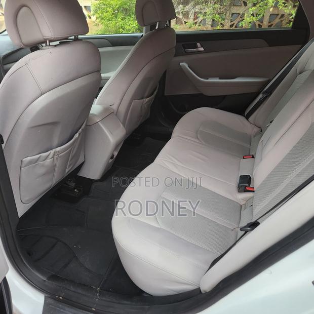 Hyundai Sonata SE 4dr Sedan (2.4L 4cyl 6A) 2015 White