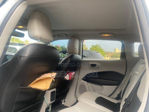 Jeep Cherokee Latitude Plus 4x4 2018 White