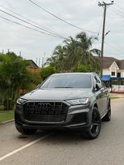 Audi Q7 Premium 2021 Gray for sale