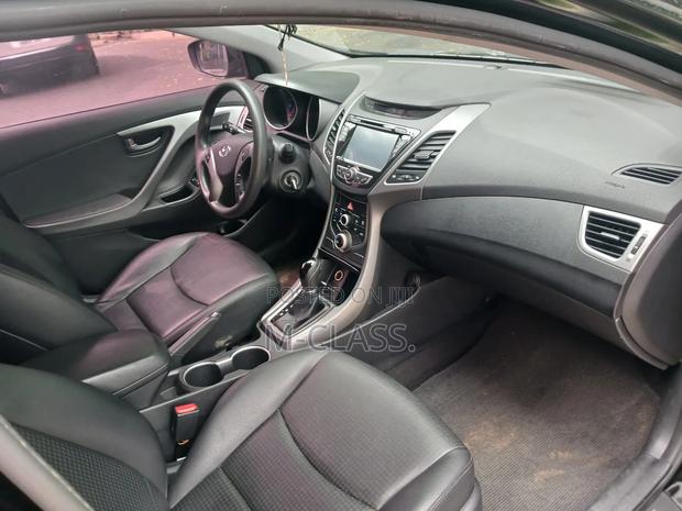 Hyundai Avante 2015 Black
