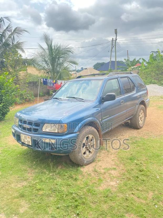 Isuzu Rodeo 2004 Blue