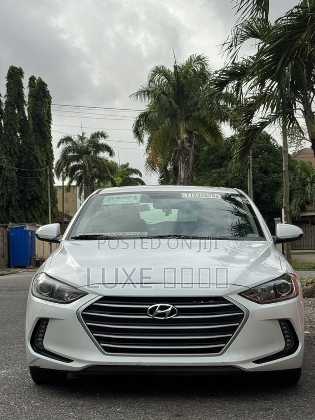 Hyundai Elantra 2018 White
