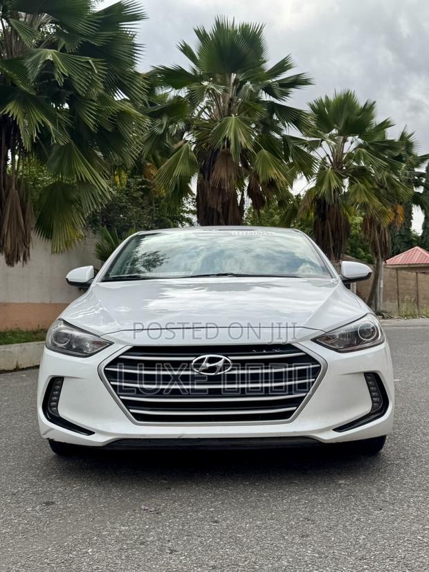 Hyundai Elantra 2018 White