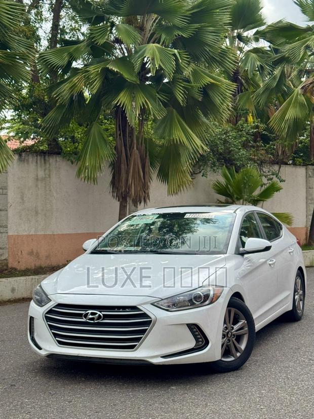 Hyundai Elantra 2018 White