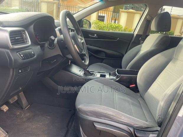 Kia Sorento 2.4L LX AWD 2020 Blue