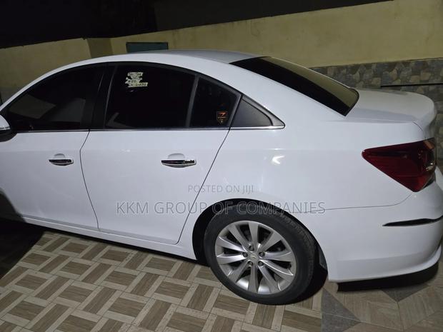Chevrolet Cruze LS 4dr Sedan (1.5L 4cyl 6A) 2016 White