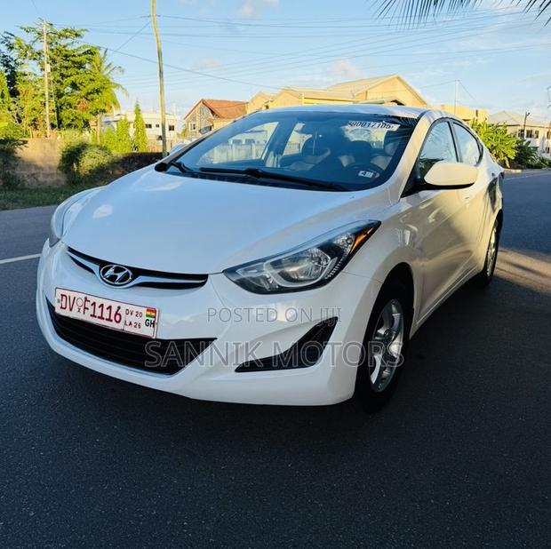 Hyundai Elantra SE 4dr Sedan (1.8L 4cyl 6A) 2014 White