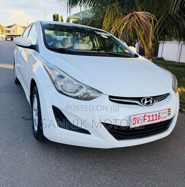 Hyundai Elantra SE 4dr Sedan (1.8L 4cyl 6A) 2014 White