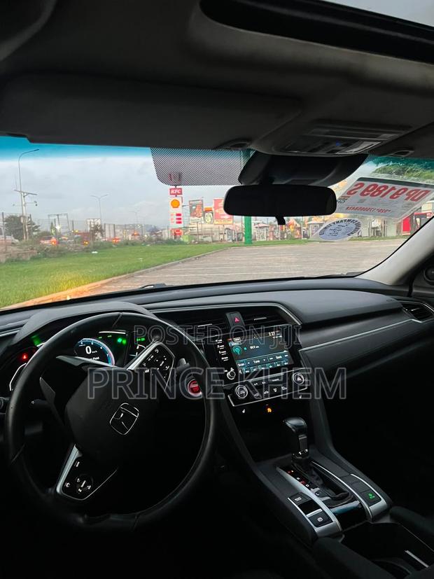 Honda Civic EX-L Sedan 2019 White