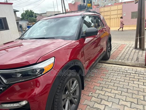 Ford Explorer 2023 Red