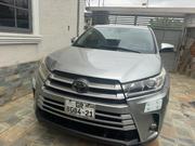 Toyota Highlander LE 2019 Silver for sale