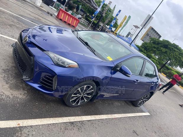 Toyota Corolla SE 4dr Sedan (1.8L 4cyl CVT) 2017 Blue