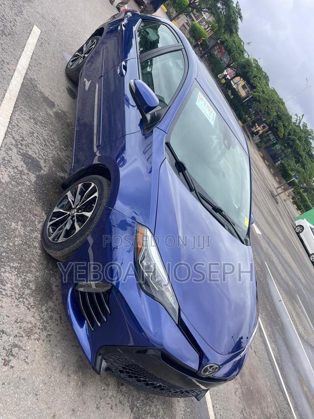 Toyota Corolla SE 4dr Sedan (1.8L 4cyl CVT) 2017 Blue