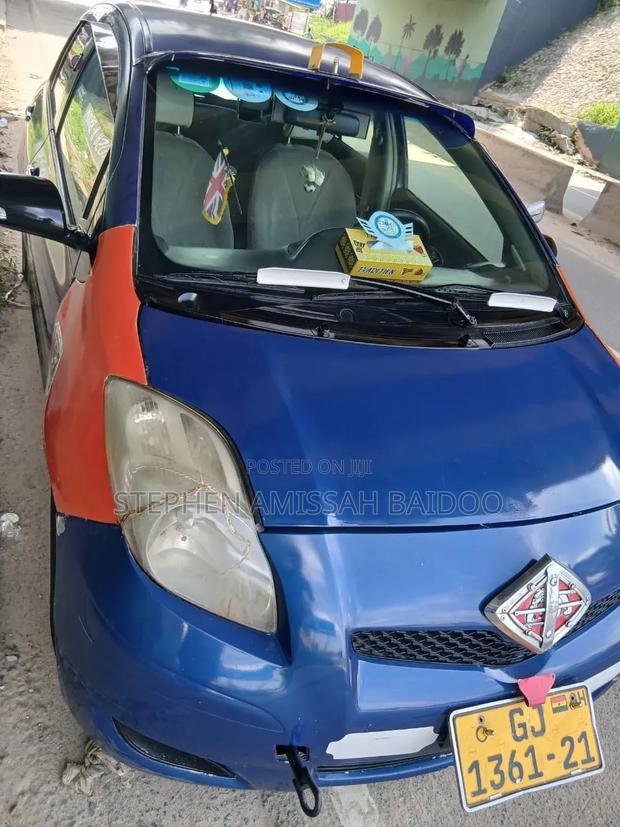 Toyota Vitz 1.3 AWD 5dr 2010 Blue