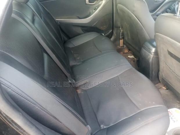 Hyundai Elantra 2012 Black