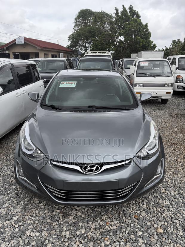 Hyundai Elantra SE Sedan FWD (1.8L 4cyl 6M) 2016 Gray