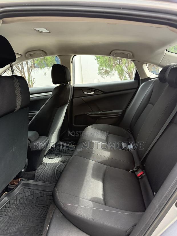 Honda Civic EX Sedan 2018 Silver