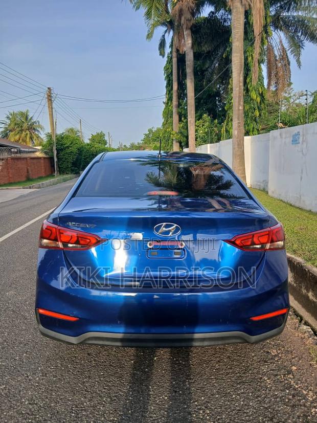 Hyundai Accent SE 2021 Blue