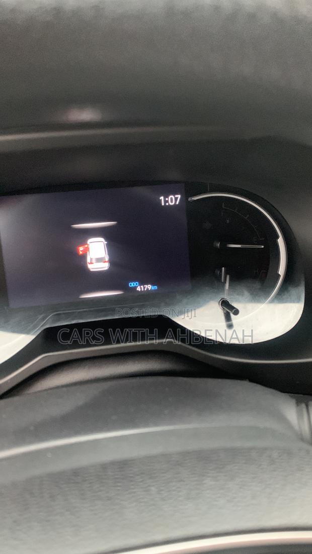 Toyota RAV4 XLE FWD 2023 White