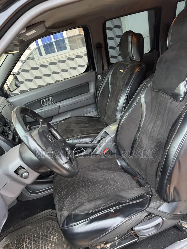 Nissan Hardbody 2018 Black