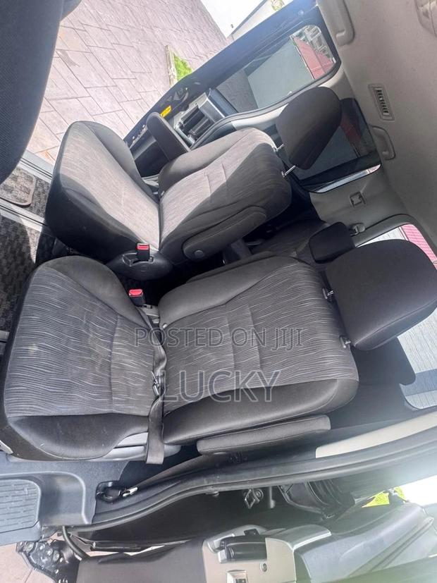 Toyota Voxy 2012 Black