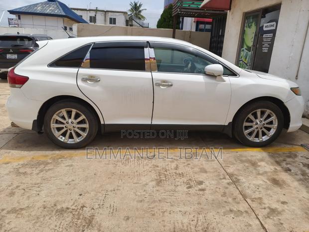 Toyota Venza 2009 White