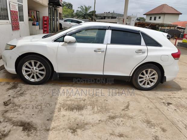 Toyota Venza 2009 White