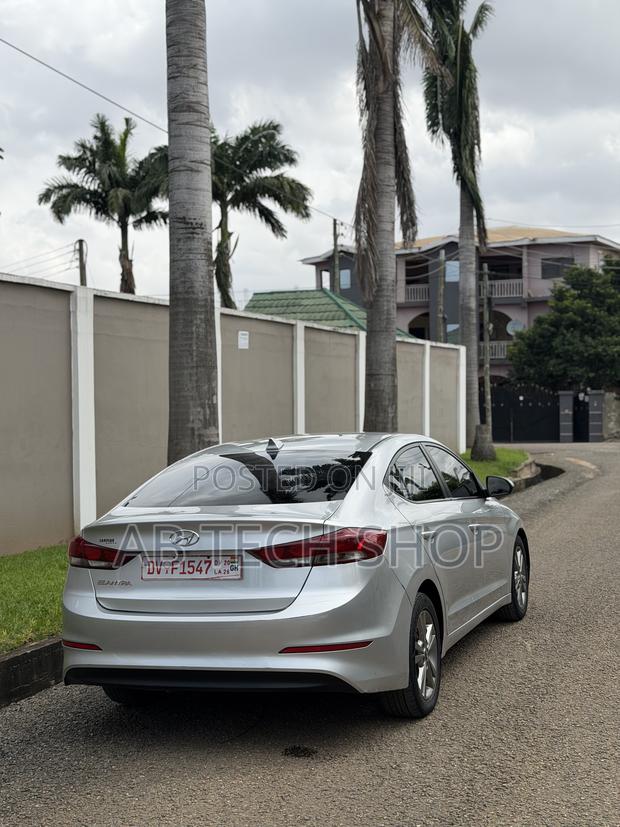 Hyundai Elantra Sport Sedan FWD (1.6L 4cyl 6M) 2017 Silver