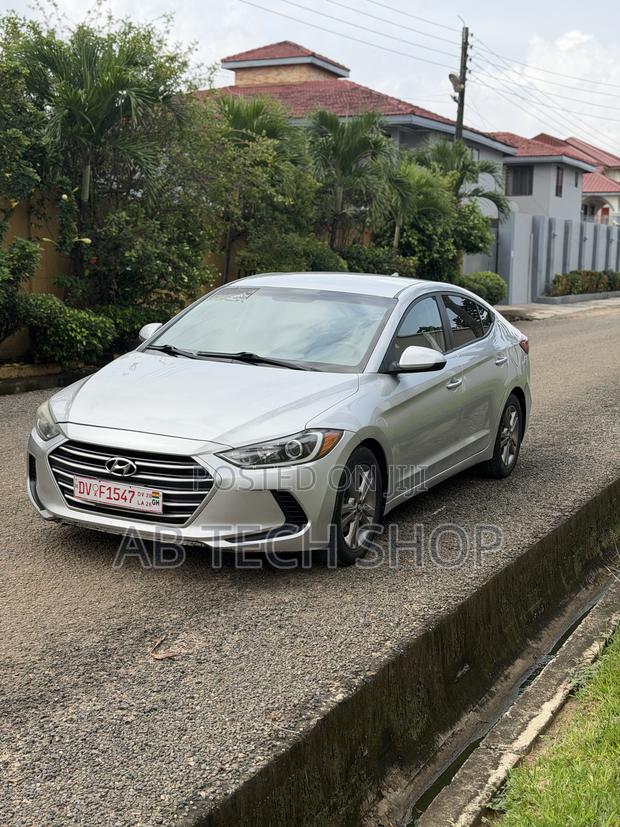 Hyundai Elantra Sport Sedan FWD (1.6L 4cyl 6M) 2017 Silver