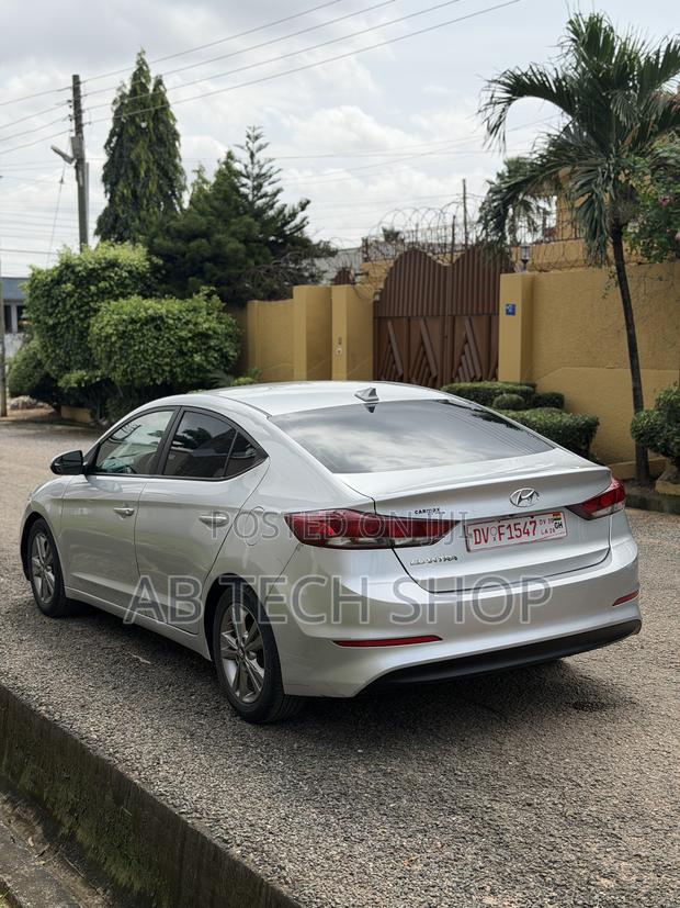 Hyundai Elantra Sport Sedan FWD (1.6L 4cyl 6M) 2017 Silver