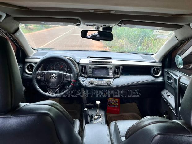 Toyota RAV4 Limited 4dr SUV (2.5L 4cyl 6A) 2015 Gray