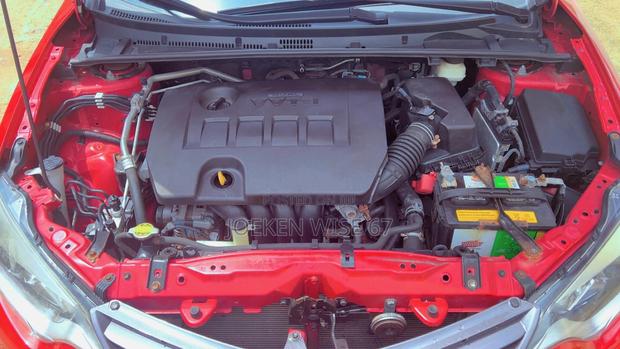Toyota Corolla LE Eco 4dr Sedan (1.8L 4cyl CVT) 2016 Red