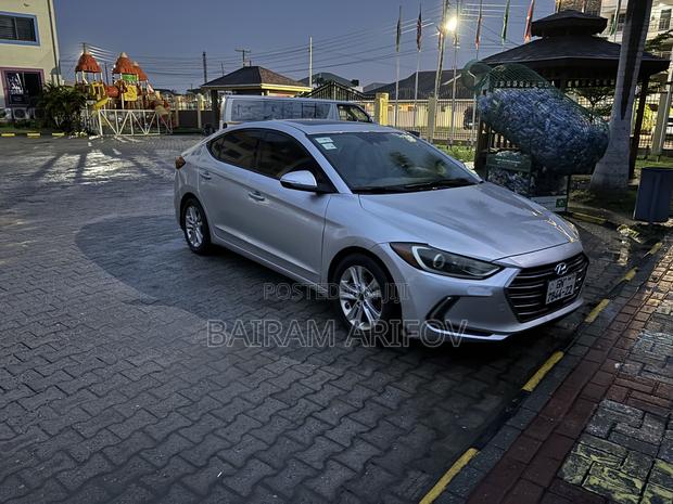 Hyundai Elantra Value Edition 2018 Silver