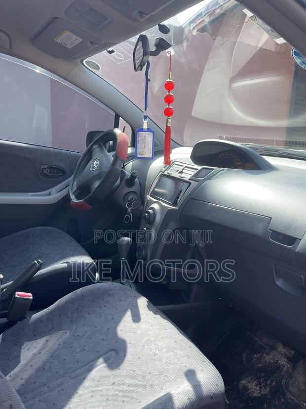 Toyota Vitz 1.3 AWD 3dr 2010 Black