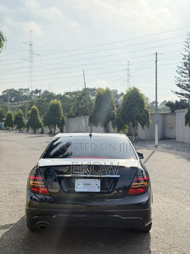 Mercedes-Benz C250 2013 Black