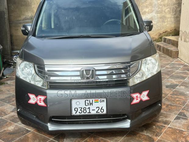 Honda Stepwgn 2012 Gray