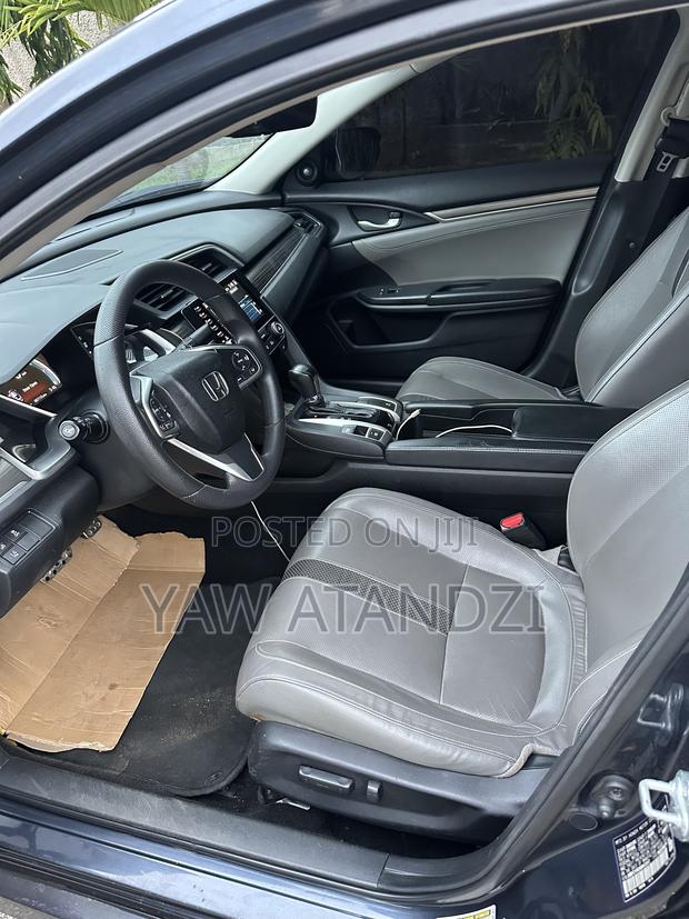 Honda Civic Touring Sedan 2019 Gray