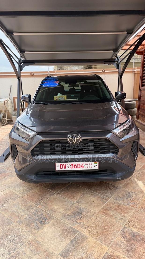Toyota RAV4 XLE AWD 2023 Gray
