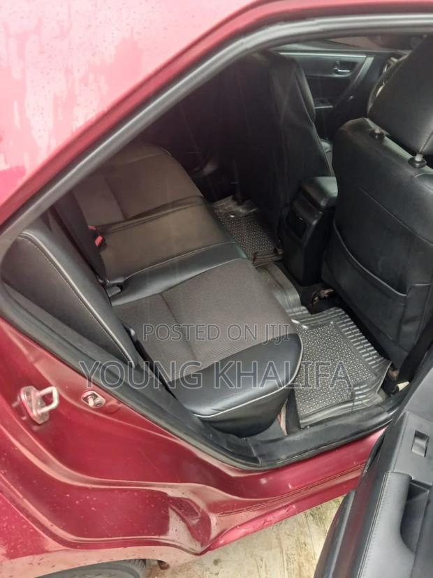 Toyota Corolla 2015 Red