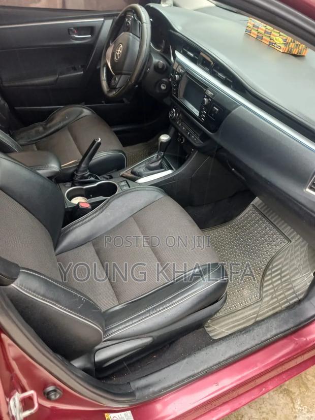 Toyota Corolla 2015 Red