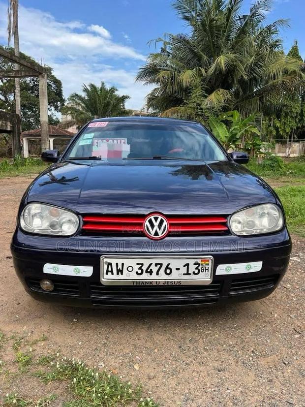 Volkswagen Golf 2000 Blue
