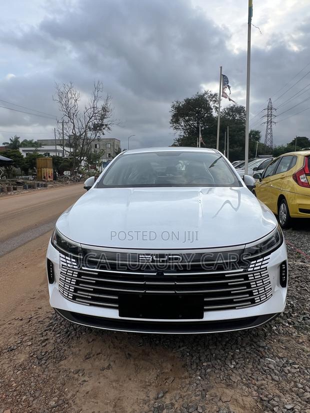 New BYD Destroyer 05 DM-i 1.5 Hybrid FWD 2024 White