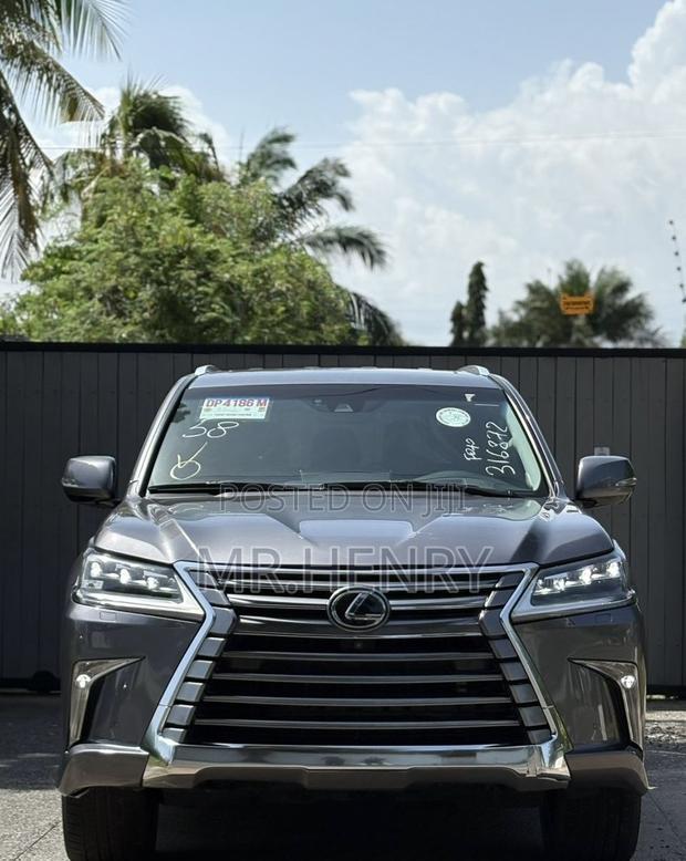 Lexus LX 570 (5 seats) AWD 2020 Gray