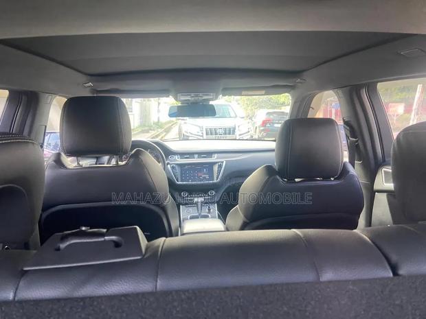 Land Rover Range Rover 2017 Red