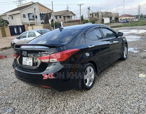 Hyundai Elantra 2013 Black