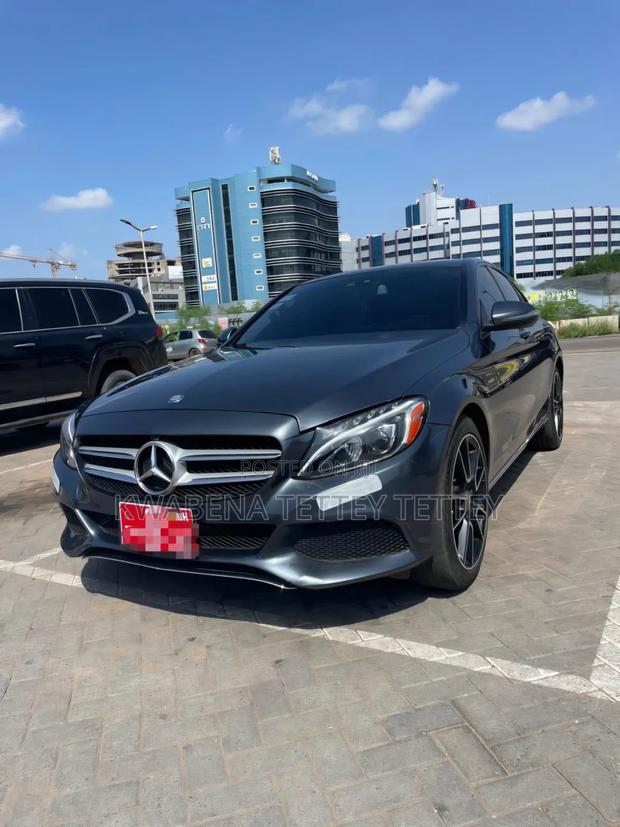 Mercedes-Benz C300 2017 Black