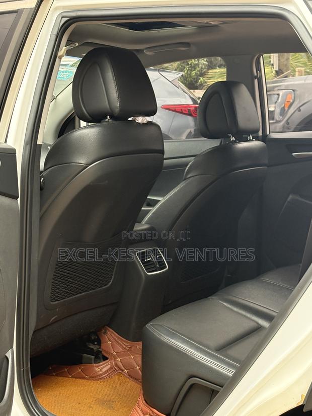 Hyundai Tucson Limited FWD 2017 White
