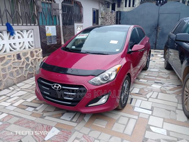 Hyundai Elantra 2016 Red