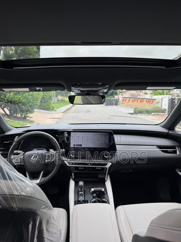 Lexus RX 350h Premium AWD 2025 White