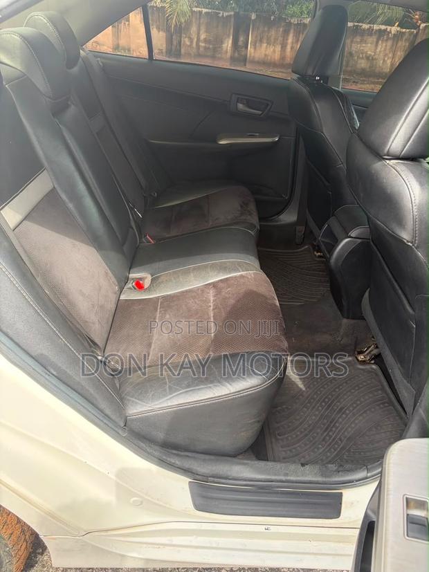Toyota Camry SE Sport 4dr Sedan (2.5L 4cyl 6A) 2014 White